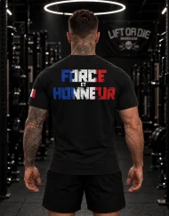 Vue de dos du t-shirt Warrior Gear avec le grand slogan Force et Honneur en bleu blanc rouge, idéal pour les compétitions de powerlifting et de strongman.