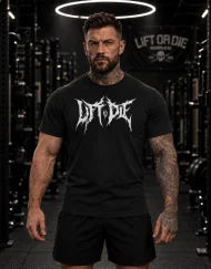 AthlĂšte de musculation portant le t-shirt noir Lift or Die Death Metal Edition de face, marque Warrior Gear.